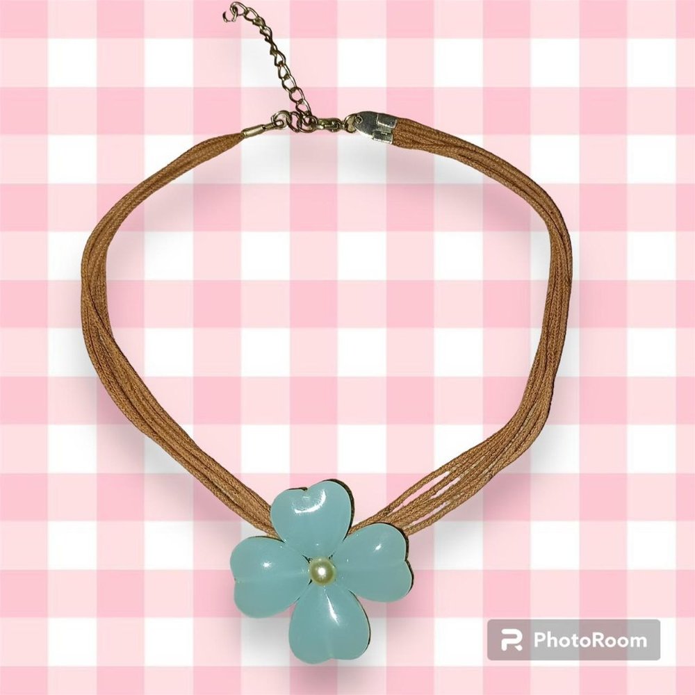 Vintage 90s clover choker necklace